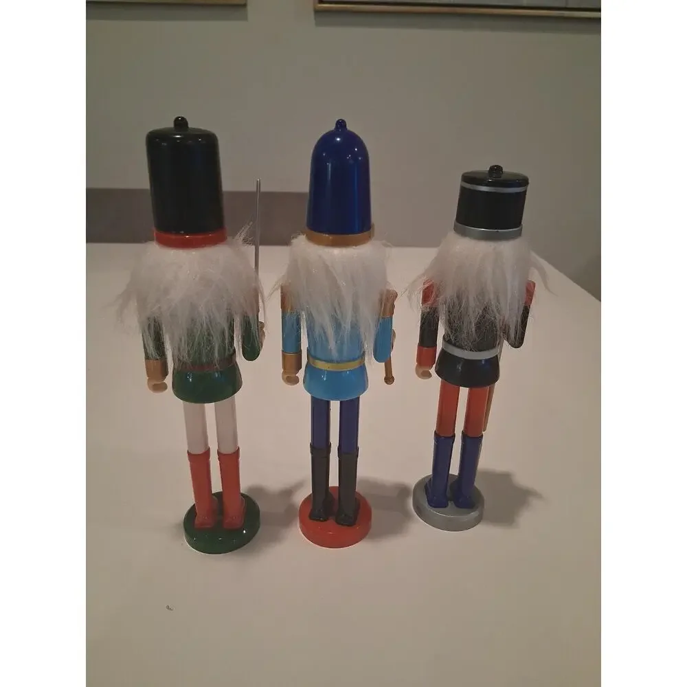 Christmas House Plastic Nutcracker Soldiers 9